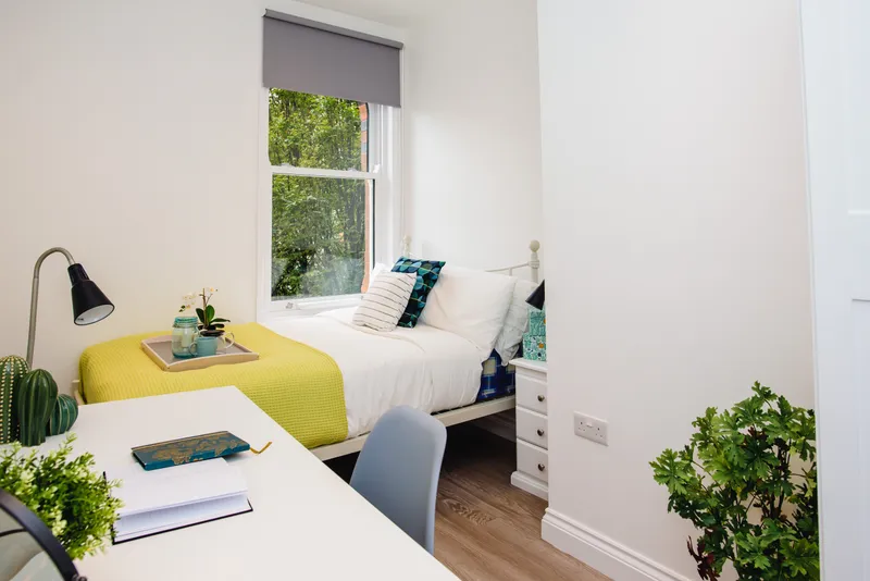 Flat C, 25 Lister Gate - Luxury 5 Bed City Centre Apartment - Thumbnail 7